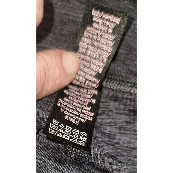 Victoria Secret Women’s 7/8 Length Legging - Size 2 - Picture 9 of 10